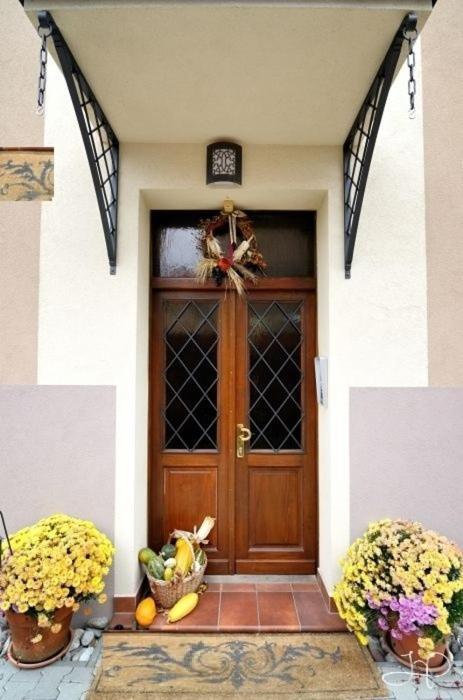 Penzion Villa Maura Banská Bystrica Dış mekan fotoğraf
